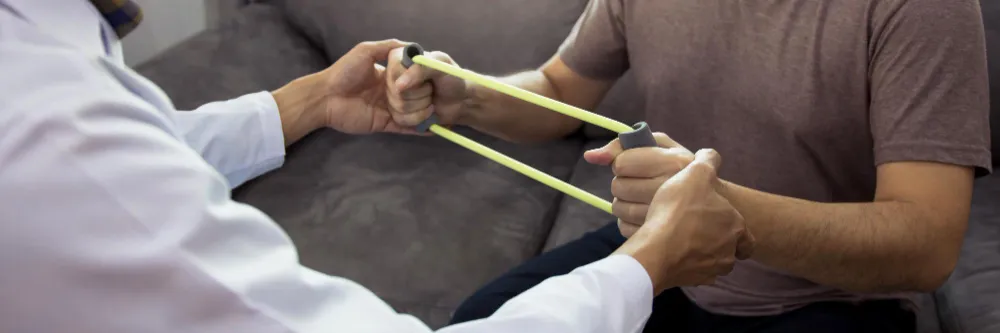 Диагностика дефицитов: сила, объём движений, хват